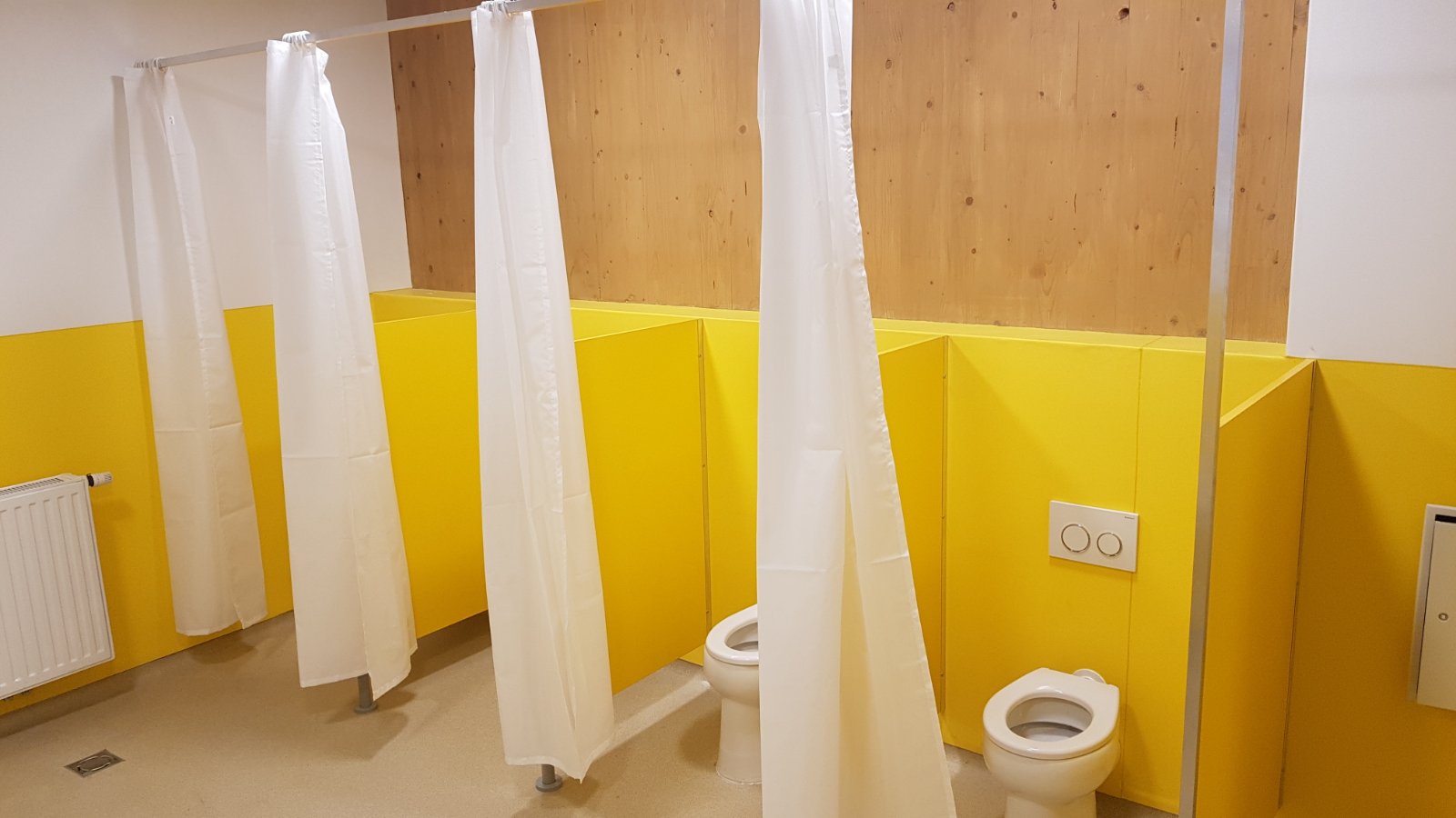 SVM felső összekötésű óvodai WC válaszfalak