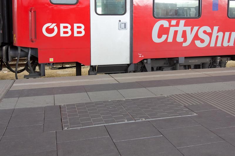 ACO Toptek Paving burkolható aknafedlap – Bécs, Hauptbahnhof