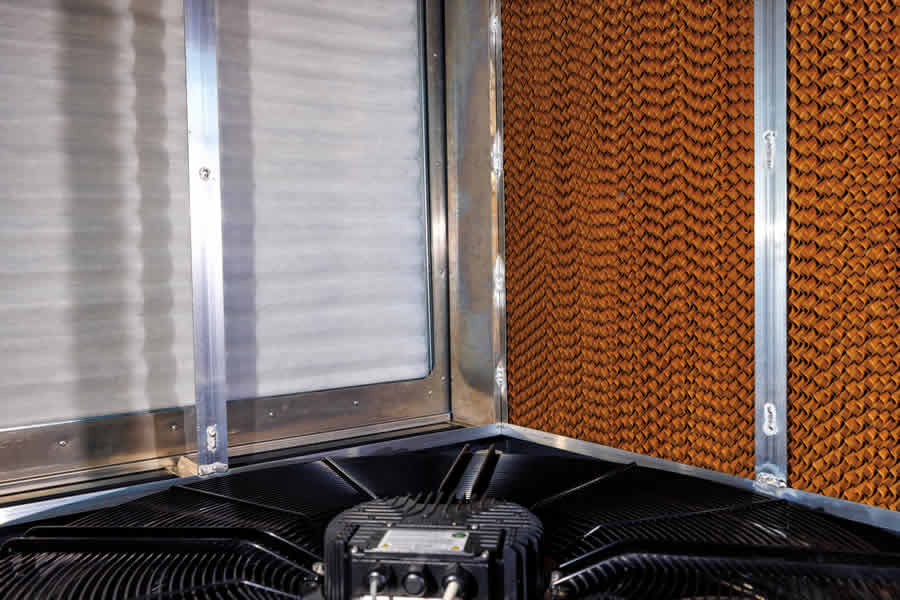 BoostAir adiabatikus léghűtő berendezés részecskeszűrő és nedvesítő közeg