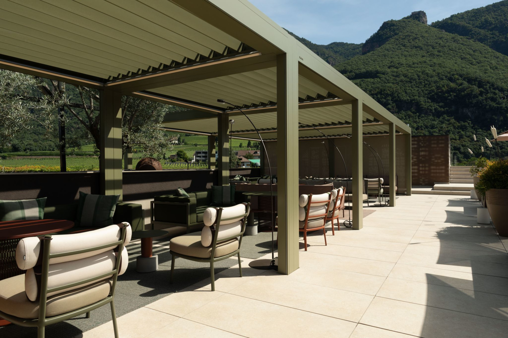 Brustor B160 XL pergola