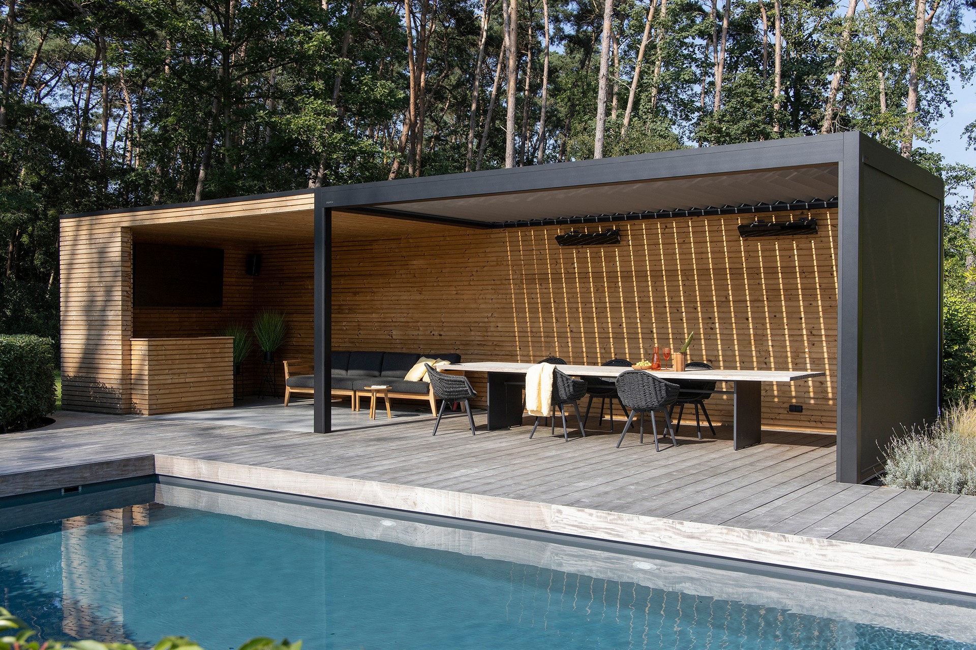Brustor B250 XL pergola