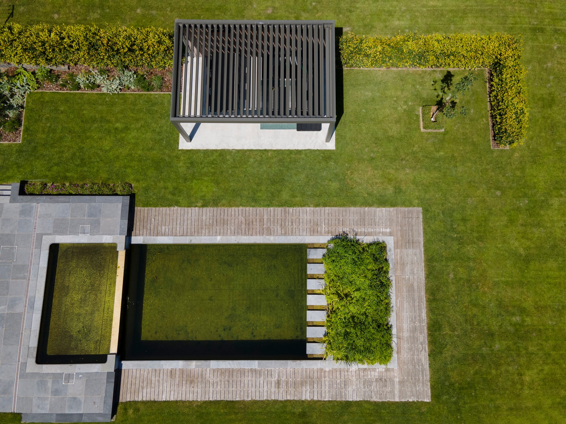 Brustor B250 XL pergola