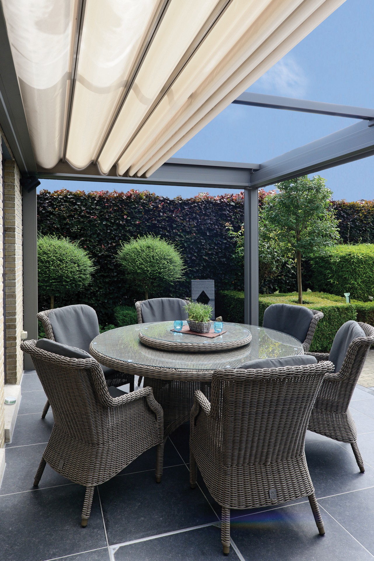 Brustor B300 pergola