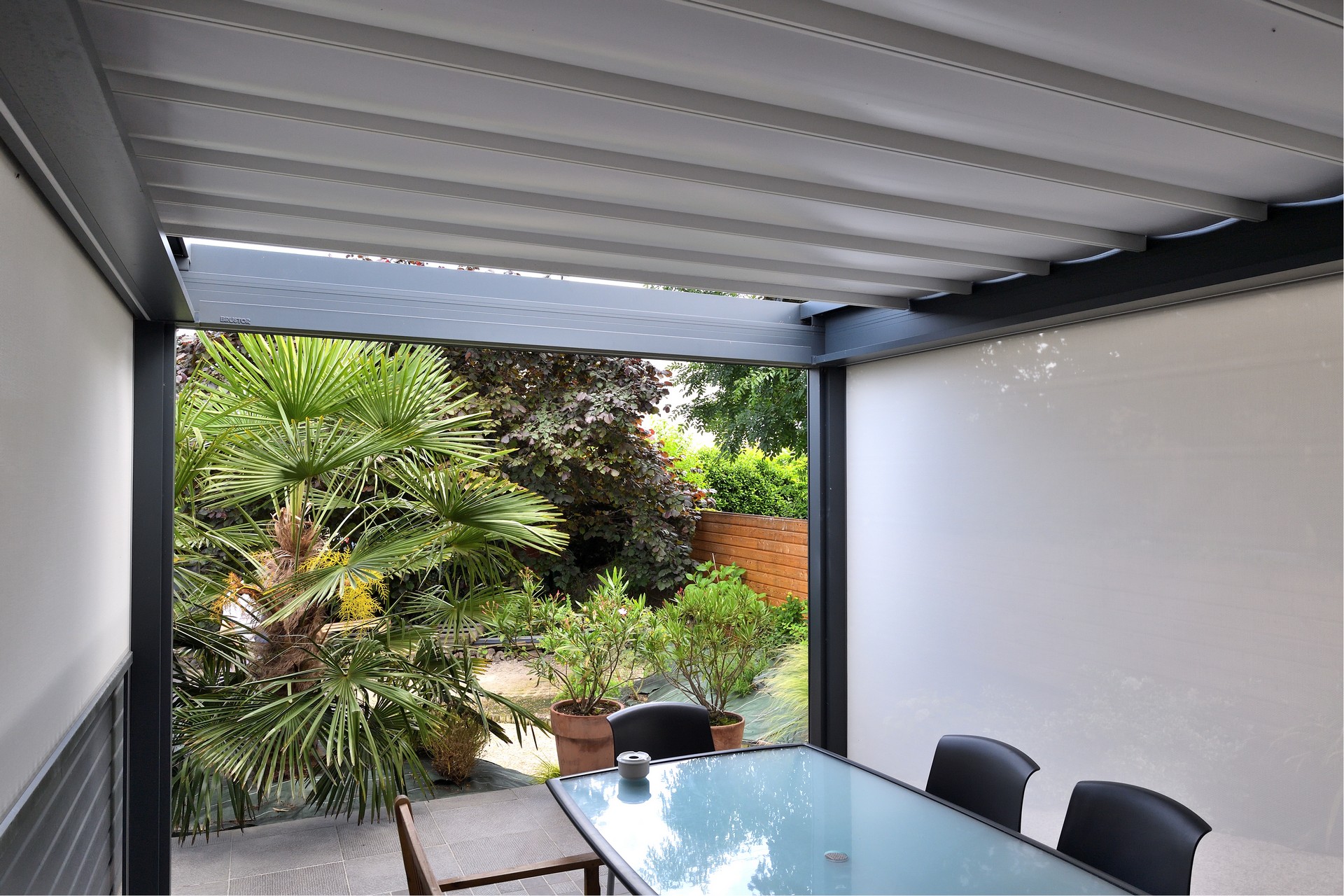 Brustor B300 pergola