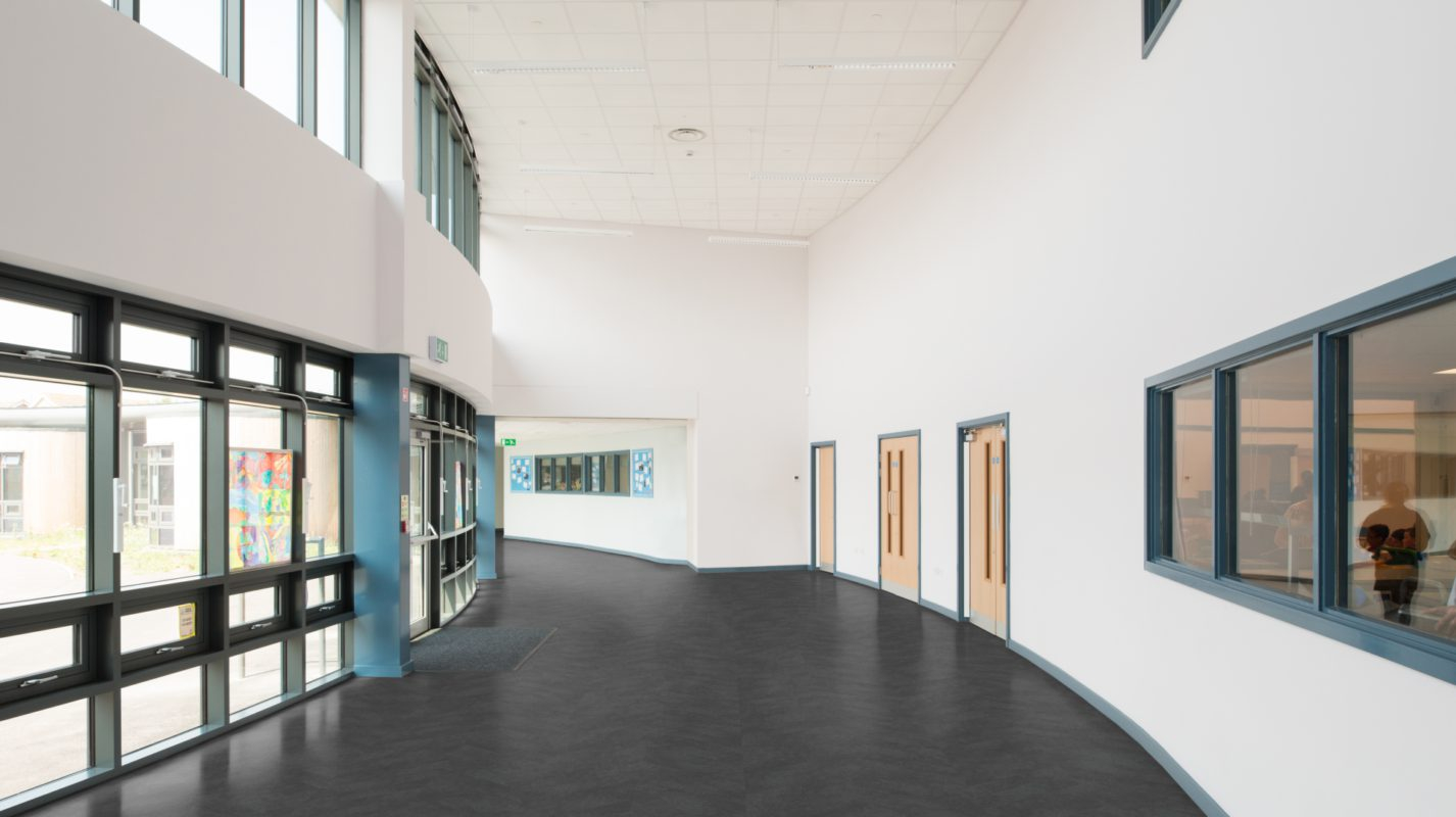 Aspecta Contours Carbon - Chevron LVT burkolat