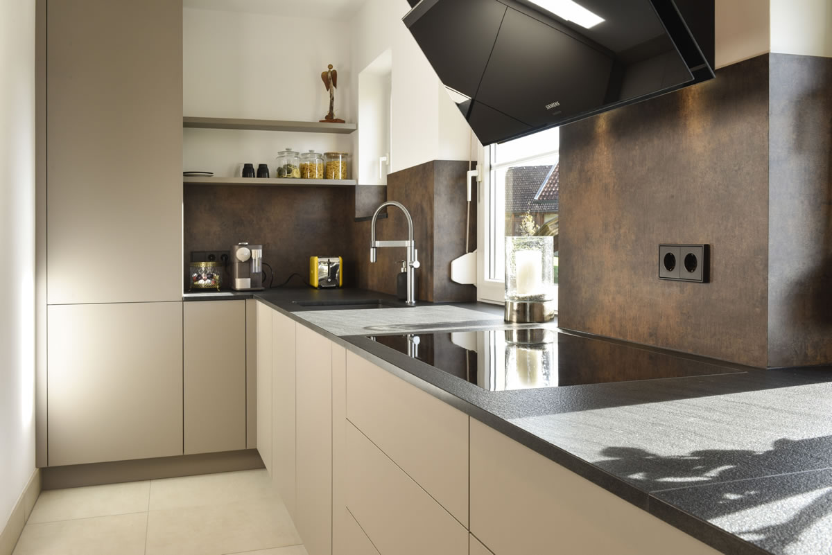 Fundermax Star Favorit laminált forgácslapok