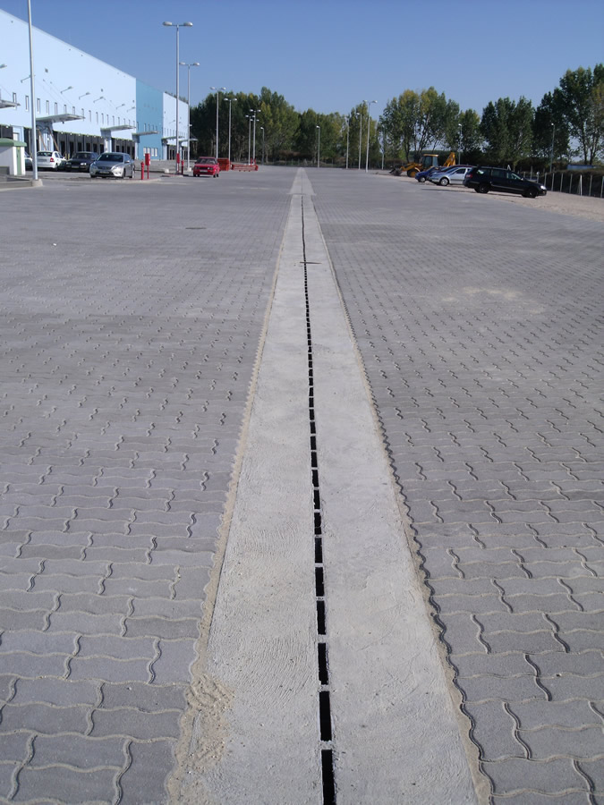 RECYFIX  HICAP vonalmenti vízelvezető rendszer