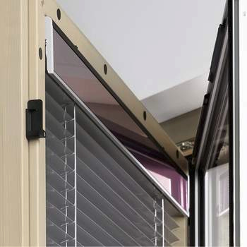Internorm HV 450 fa/alumínium ablak - Napelemes modul