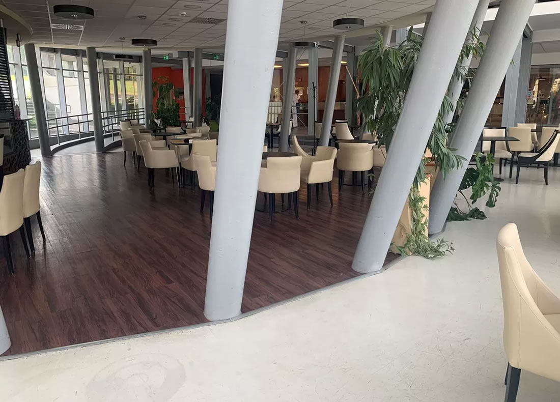 Hangvilla közösségi tér, Veszprém - felújítandó burkolat