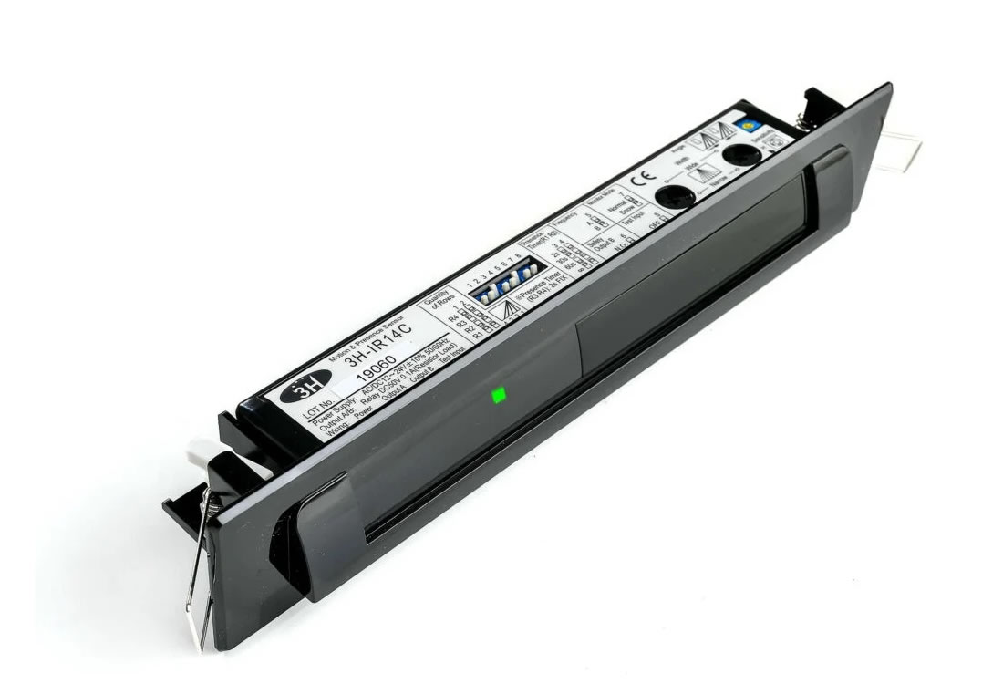 Hotron 3H-IR14C automata tolóajtó radar