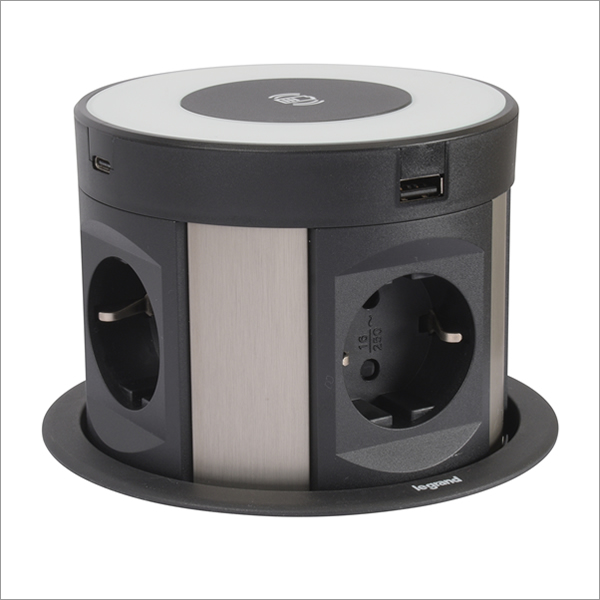 654983 - Incara Tower 120 - bútorba süllyeszthető, 4x2P+F + 2xUSB A+C aljzat + vezeték nélküli töltő, 2 m kábellel