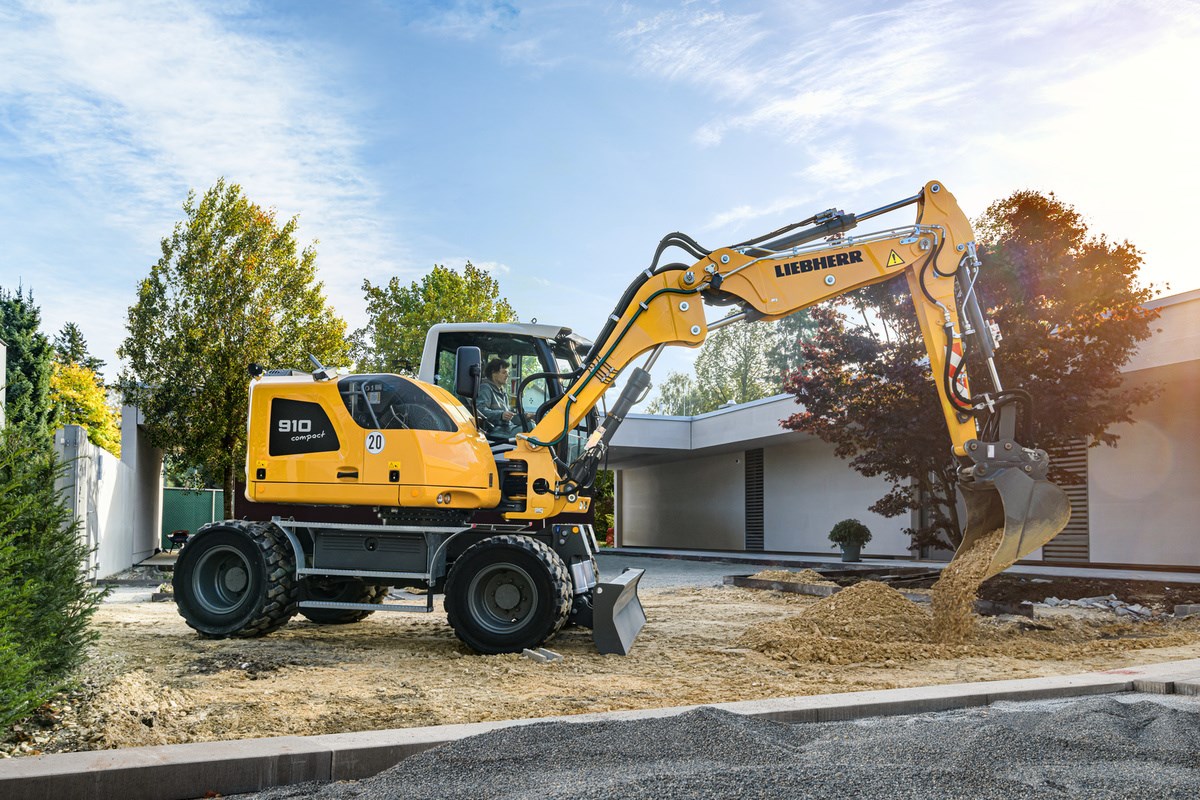 Liebherr A 910 Compact Litronic gumikerekes kotró