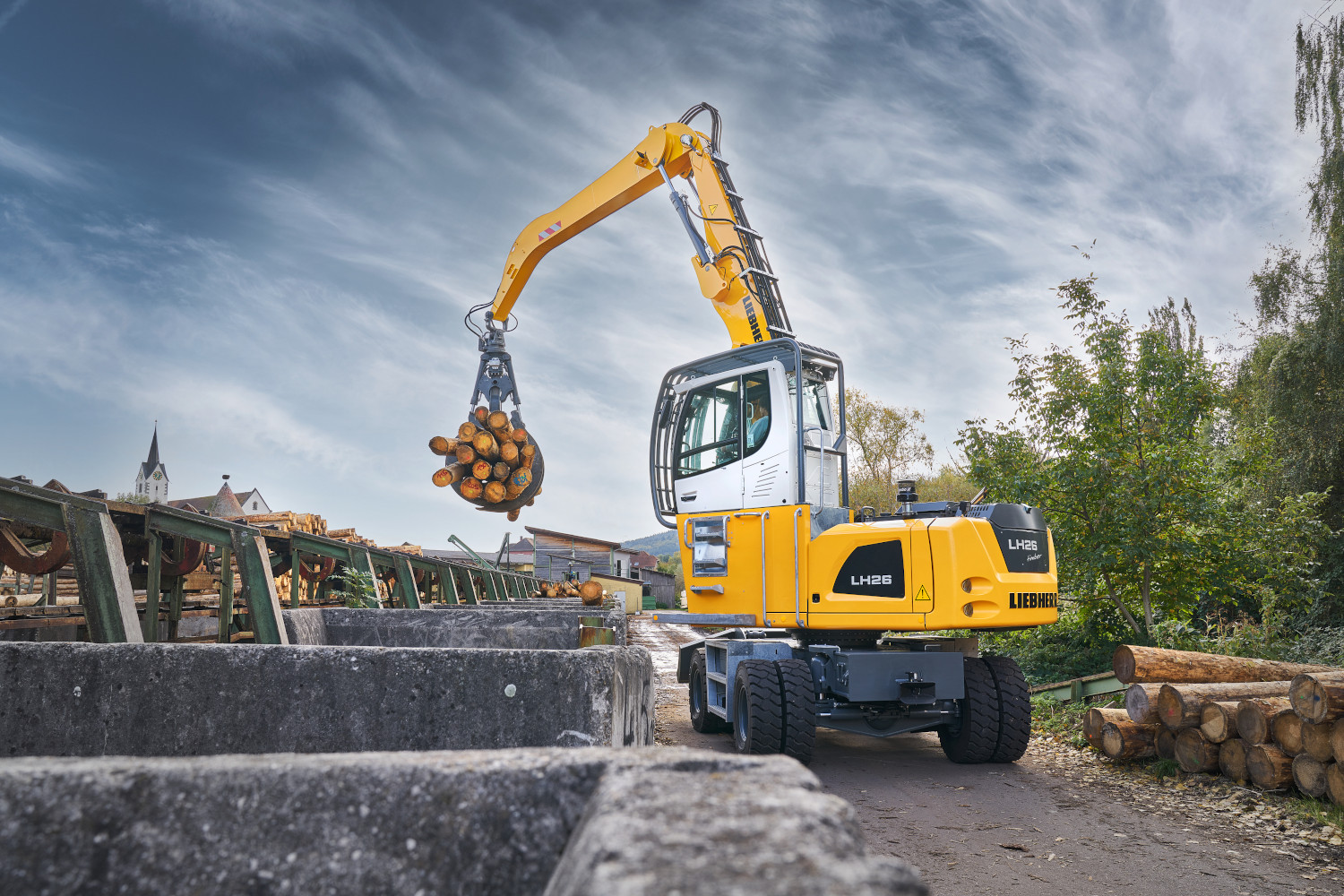 Liebherr LH 26 M Timber Litronic faátrakó gép