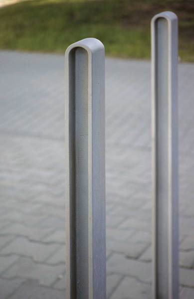 mmcité forgalomterelő oszlopok és korlátok