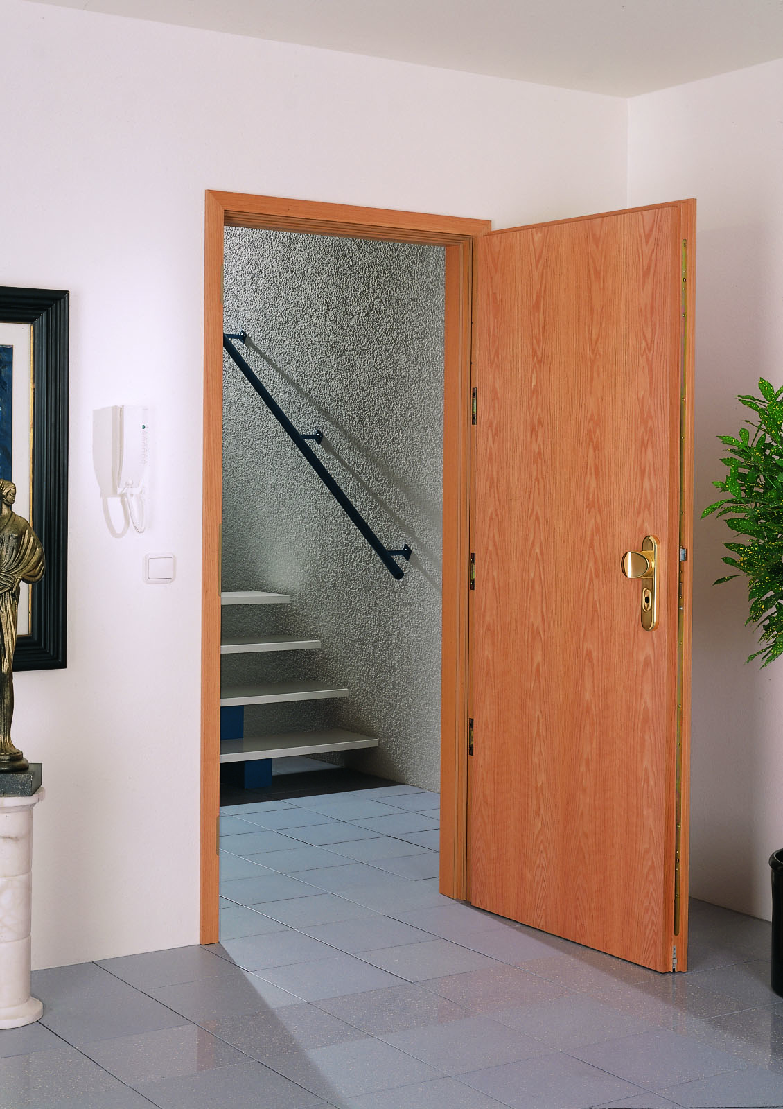 Westag biztonsági lakásbejárati ajtó