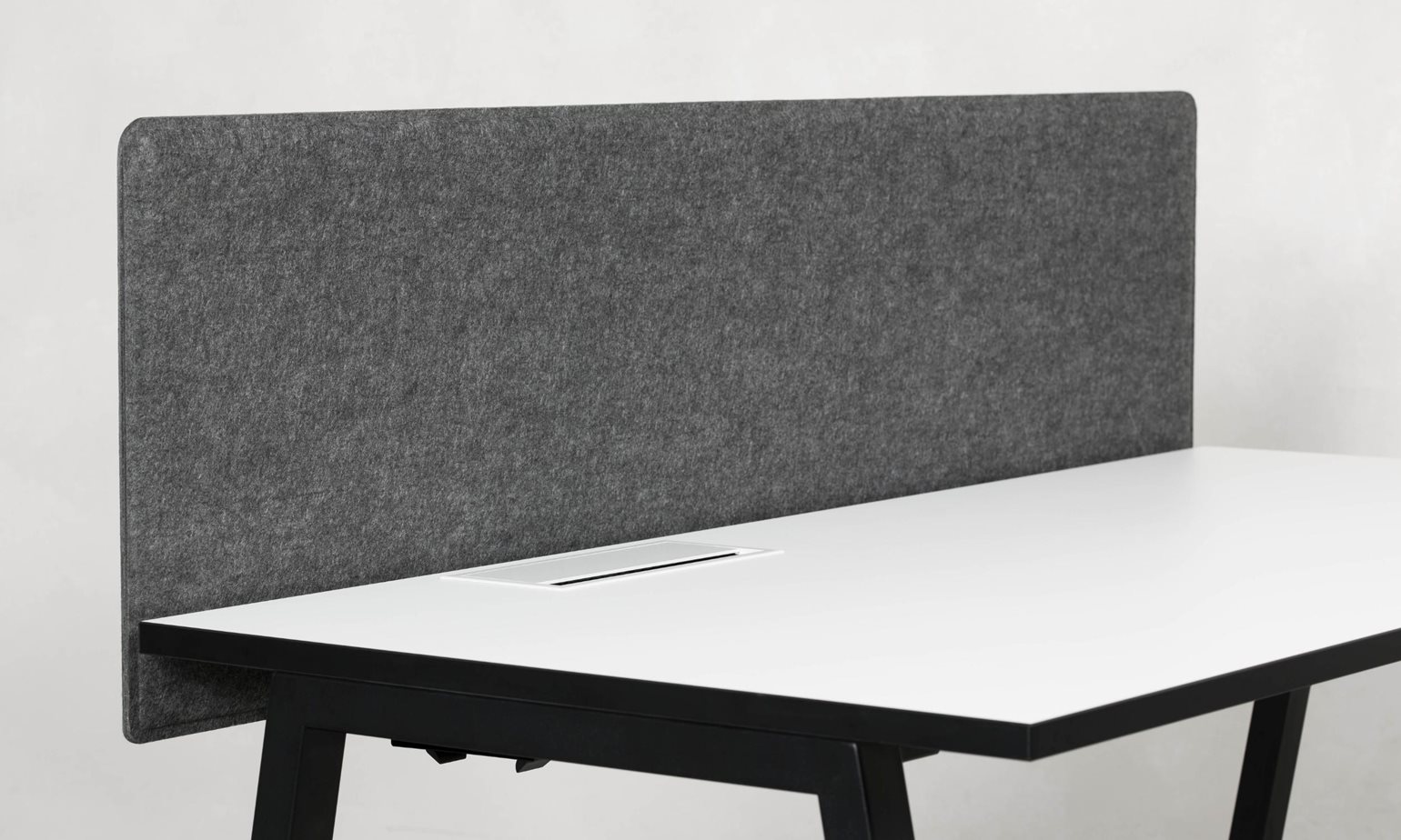 Nowy Styl CS5040 munkaasztalok