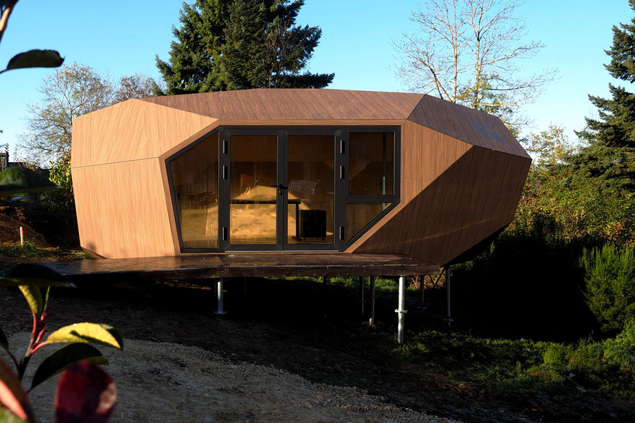 Buildbond alumínium kompozit lemezek a Hello Wood Pebl Grand miniházain 