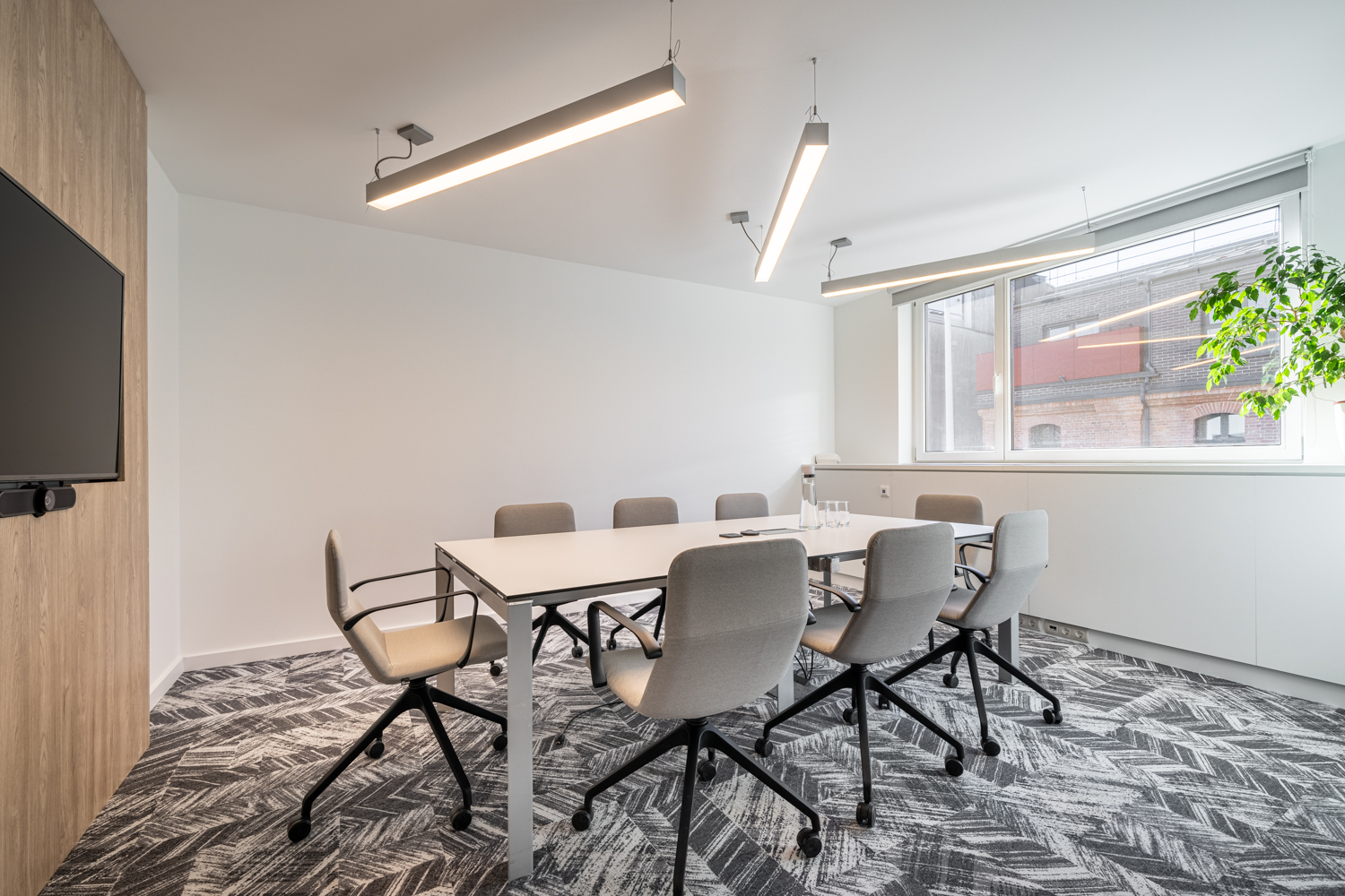 Az Óbuda Group megújult székházában a Decor Floor burkolatai segítettek a modern és időtálló esztétika megteremtésében