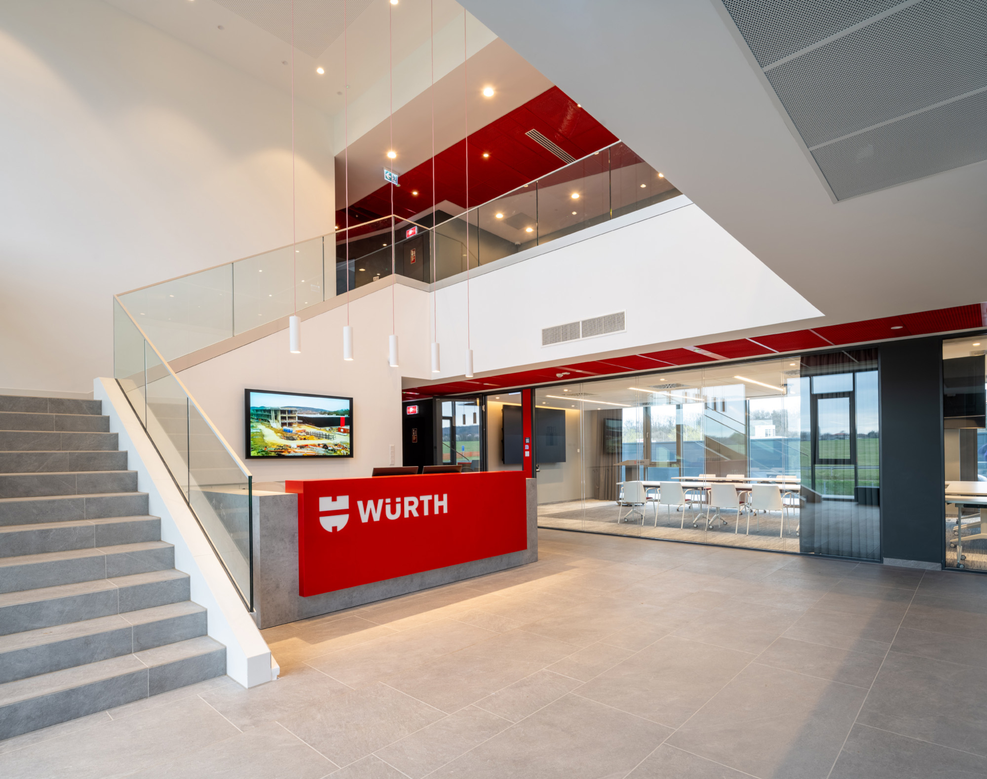 Decor Floor modulyss, Objectflor, Mirage és Capri burkolatok az új Würth székházban