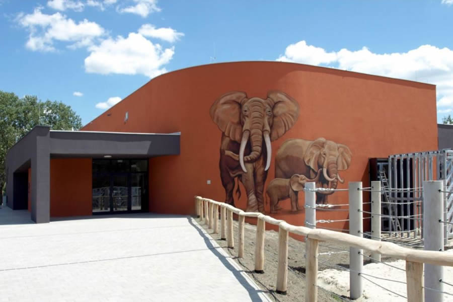 ESSMANN tetőfelülvilágítók adnak természetes fényt a győri állatkert elefántjainak