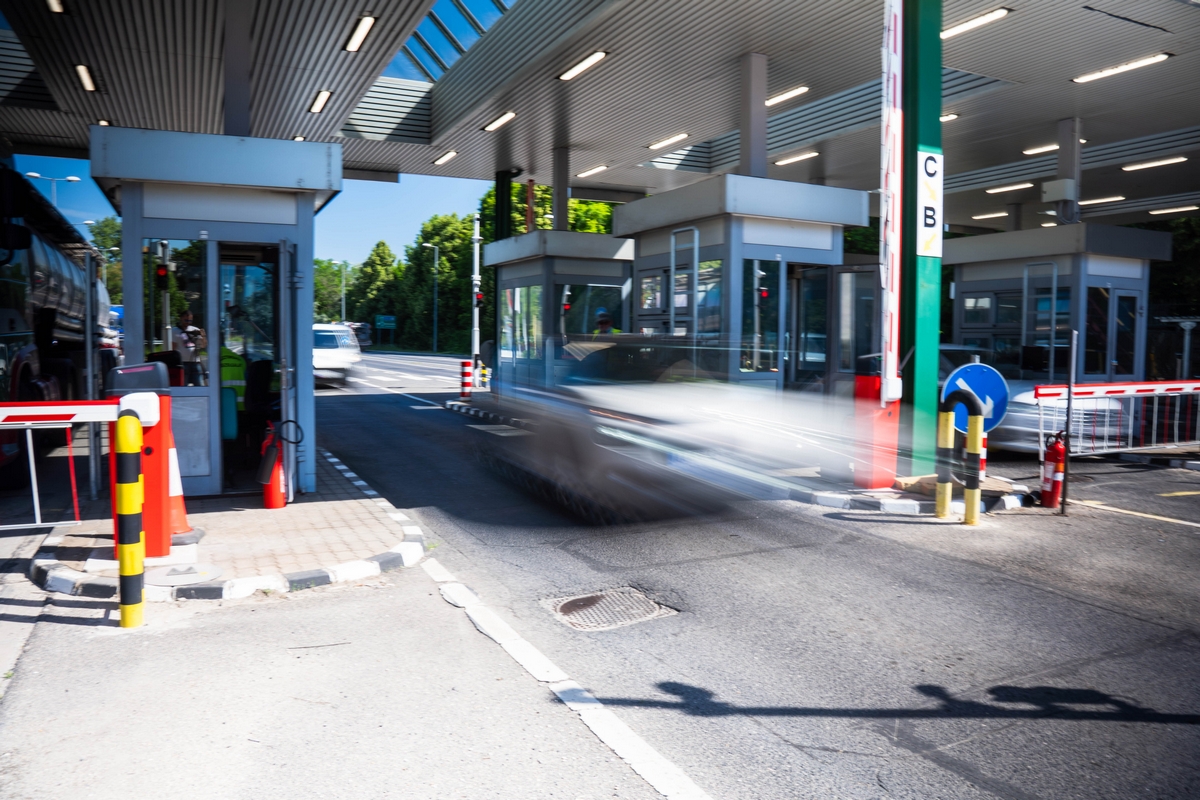 FAAC sorompó – MOL Dunai Finomító, Százhalombatta