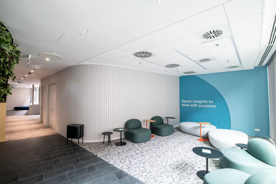 Knauf építőlemezek a Szervita Square Building belső tereiben