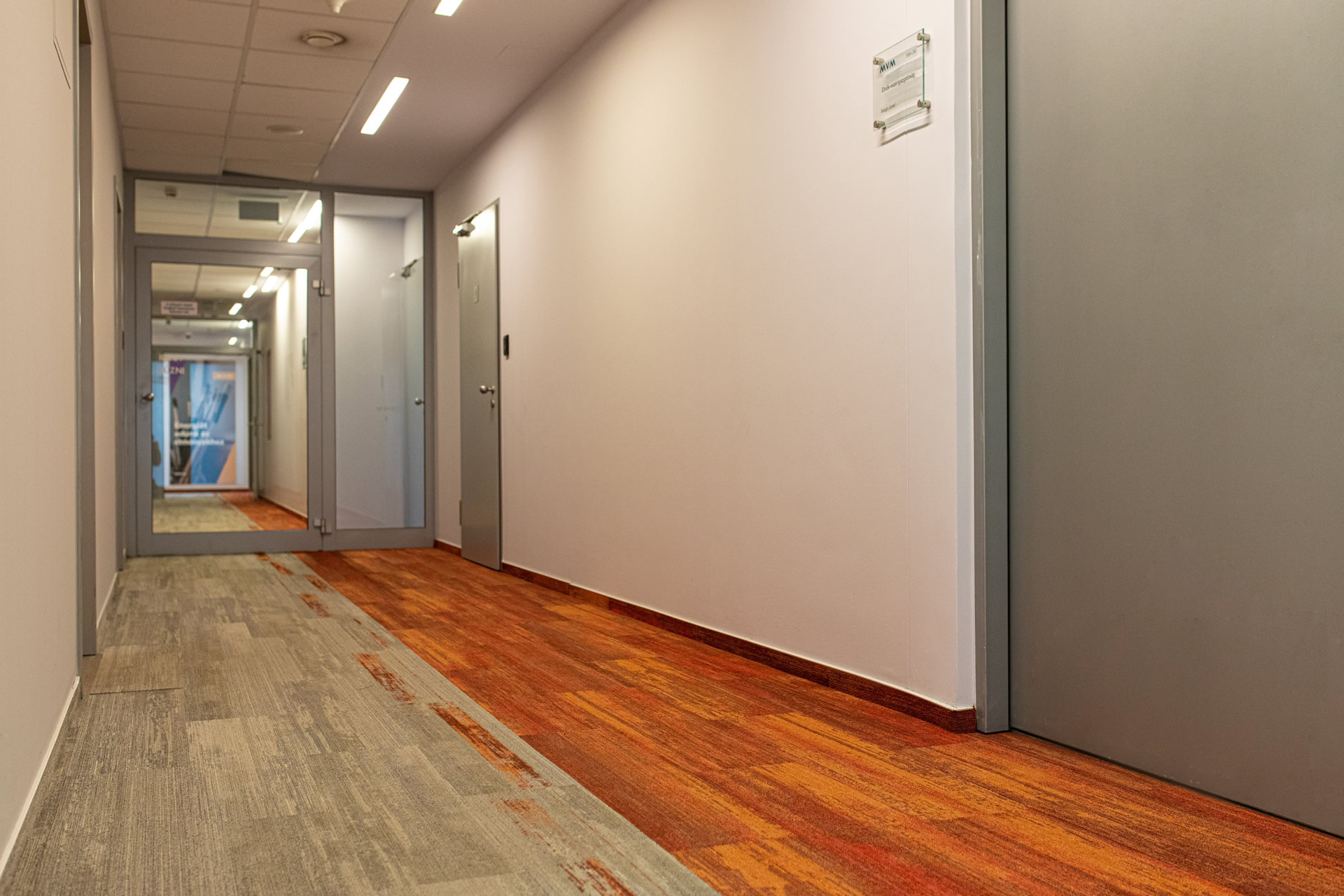 Milliken szőnyegek és Gerflor PVC az MVM új irodájában