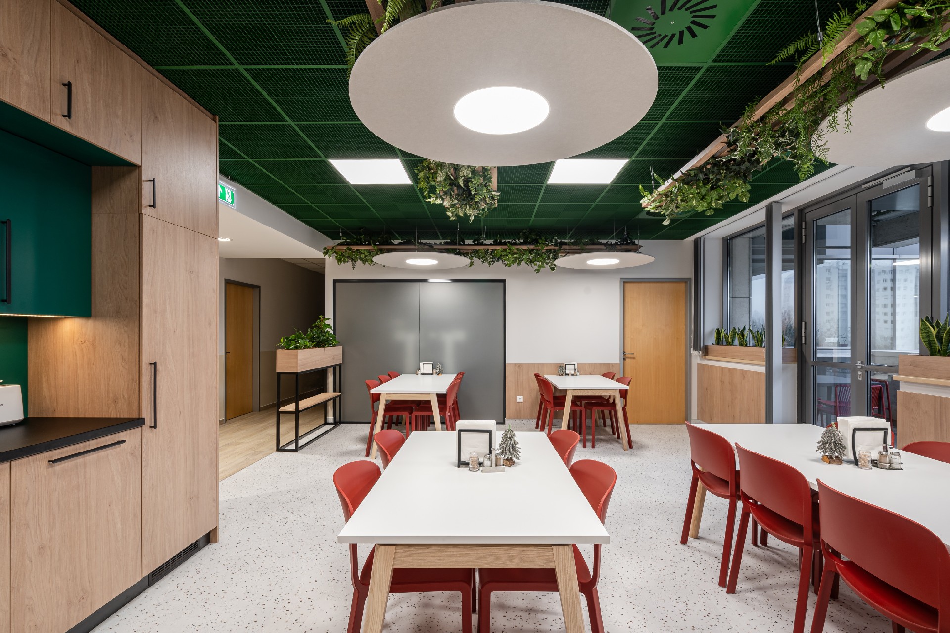Modulyss és Gerflor burkolatok az AmRest új irodájában