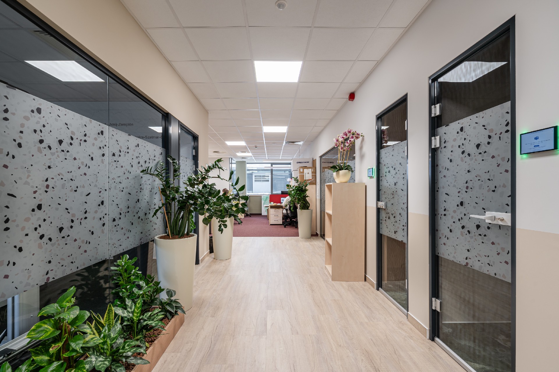 Modulyss és Gerflor burkolatok az AmRest új irodájában