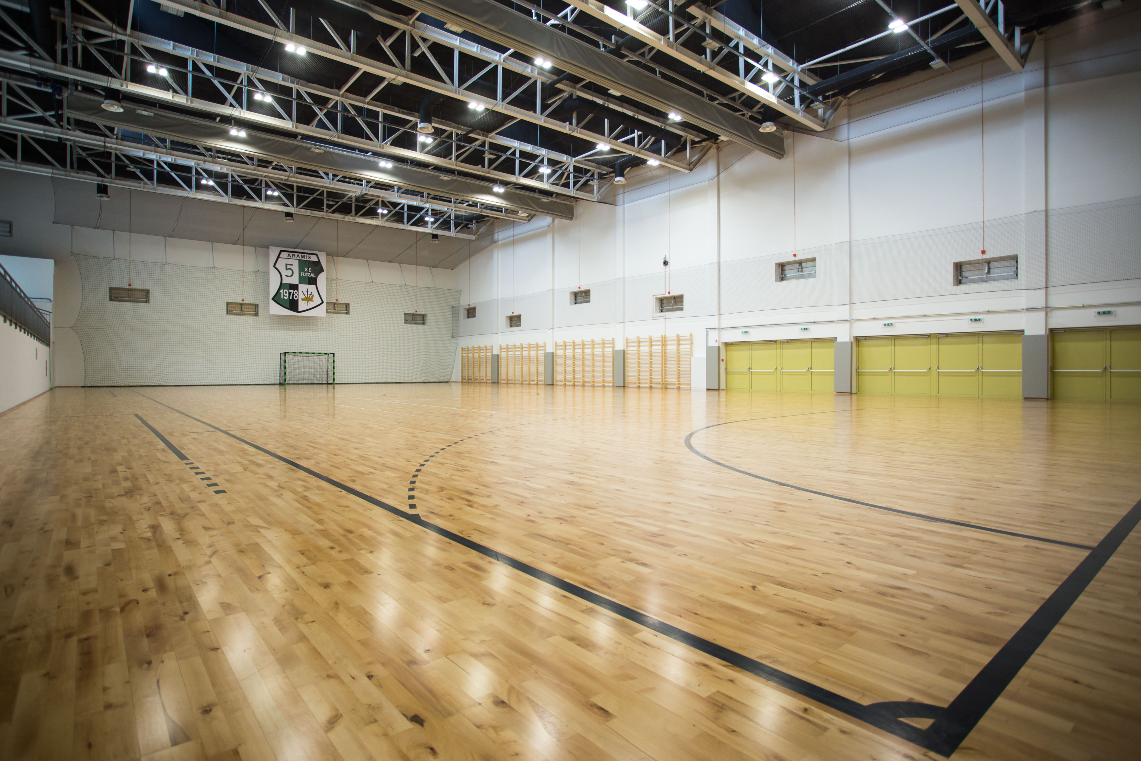 Sport Floor Kft. által forgalmazott termékek az Illyés-Aramis Futsal Sportcsarnokban