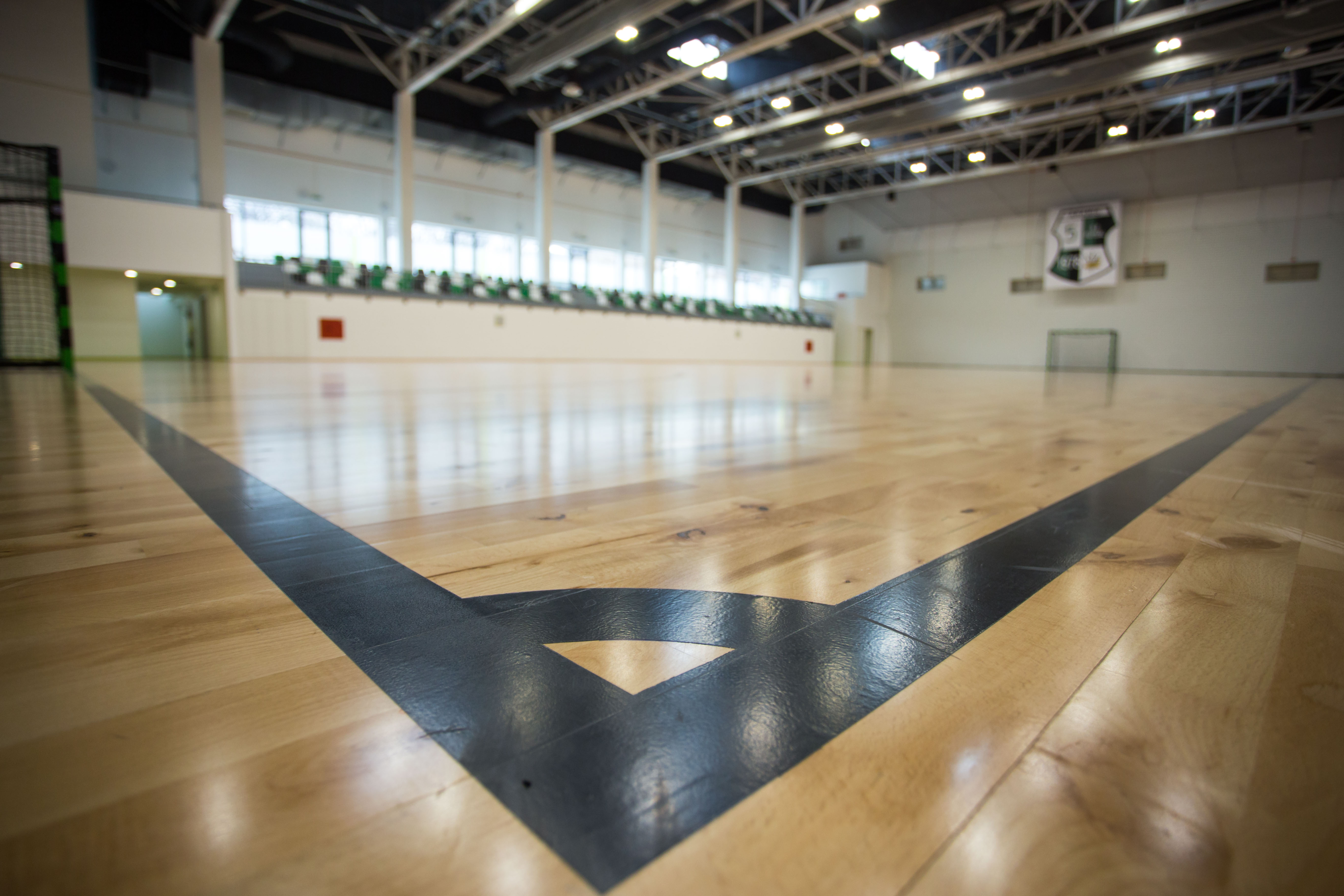 Sport Floor Kft. által forgalmazott termékek az Illyés-Aramis Futsal Sportcsarnokban