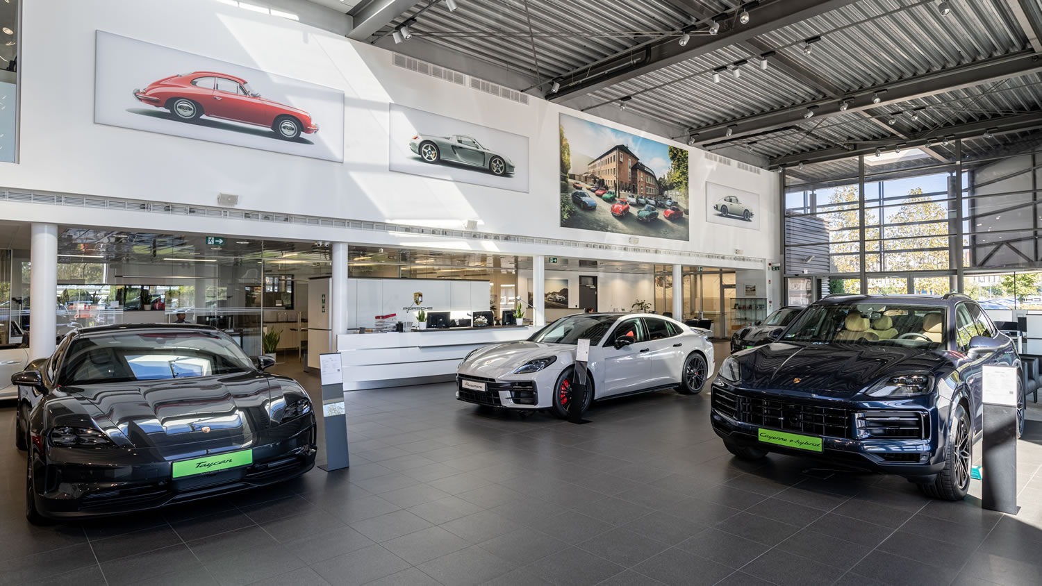 Az új budapesti Lamborghini autószalon