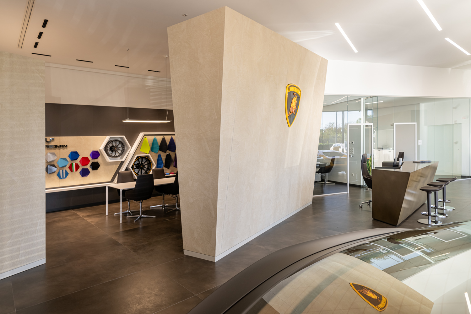 Az új budapesti Lamborghini autószalon