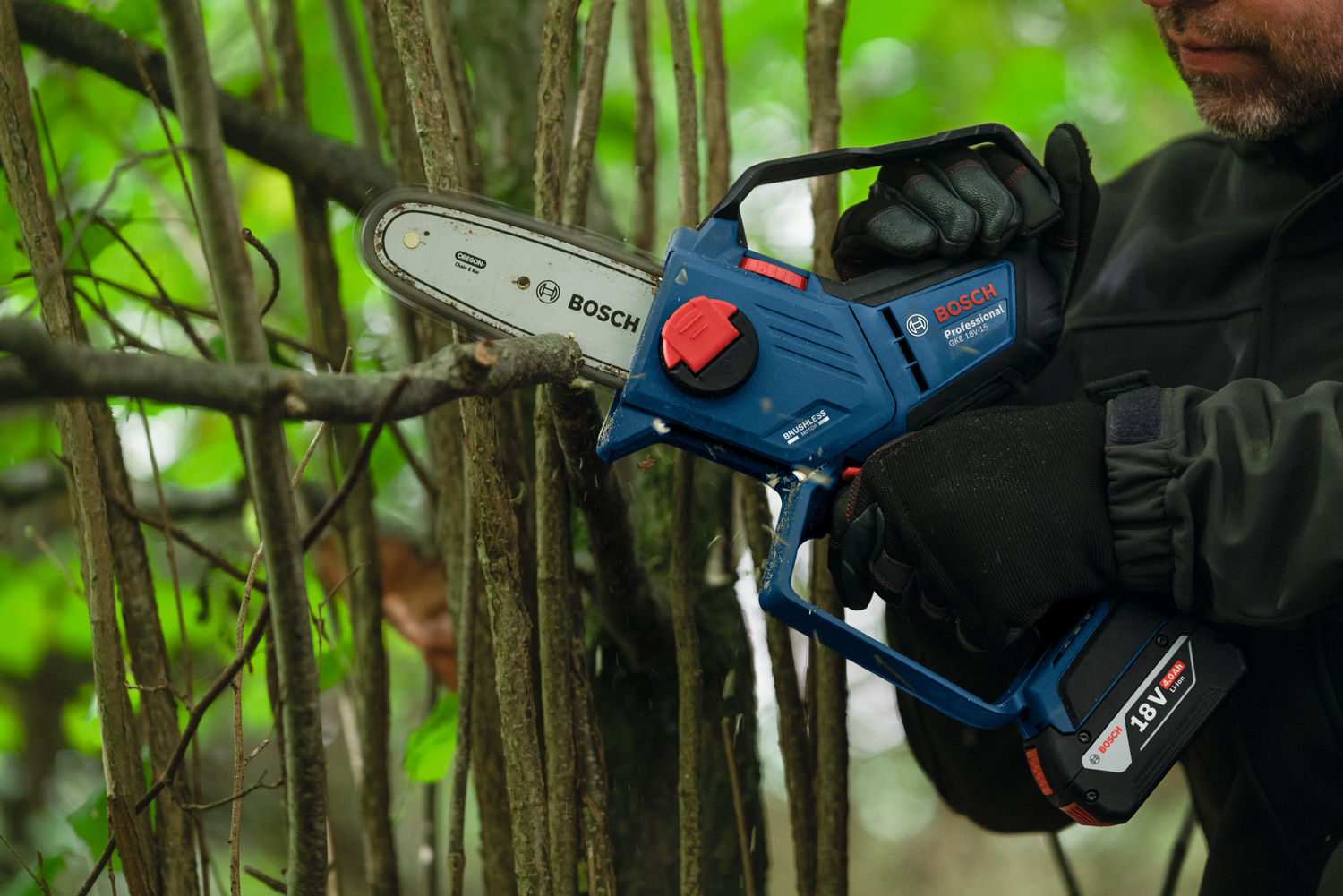 Bosch GKE 18V-15 Professional akkus ágvágó fűrész