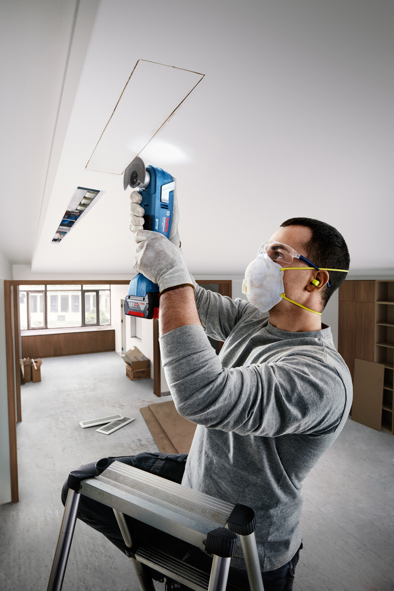 Bosch GOP 185-LI Professional akkus multifunkciós vágószerszám
