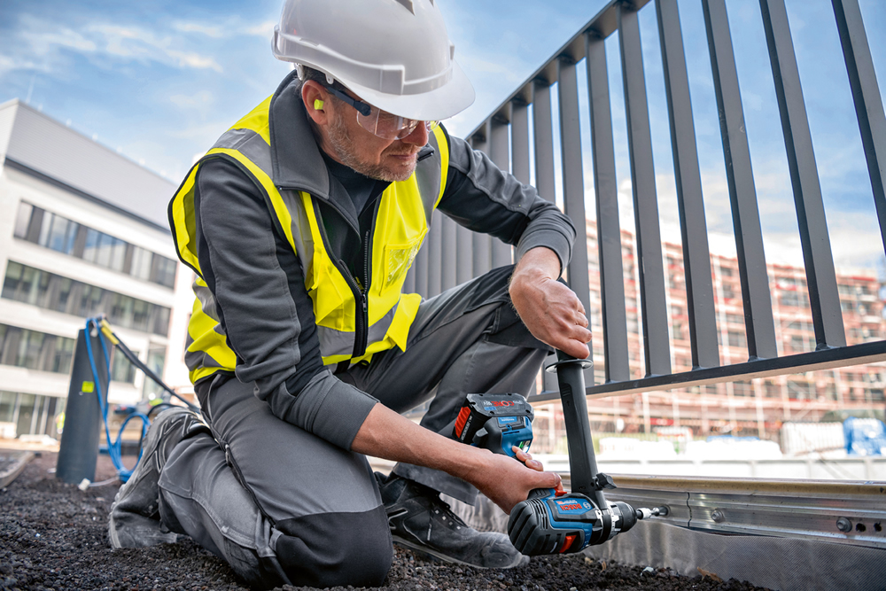 Bosch GSB 18V-150 C Professional akkus ütvefúró-csavarozó