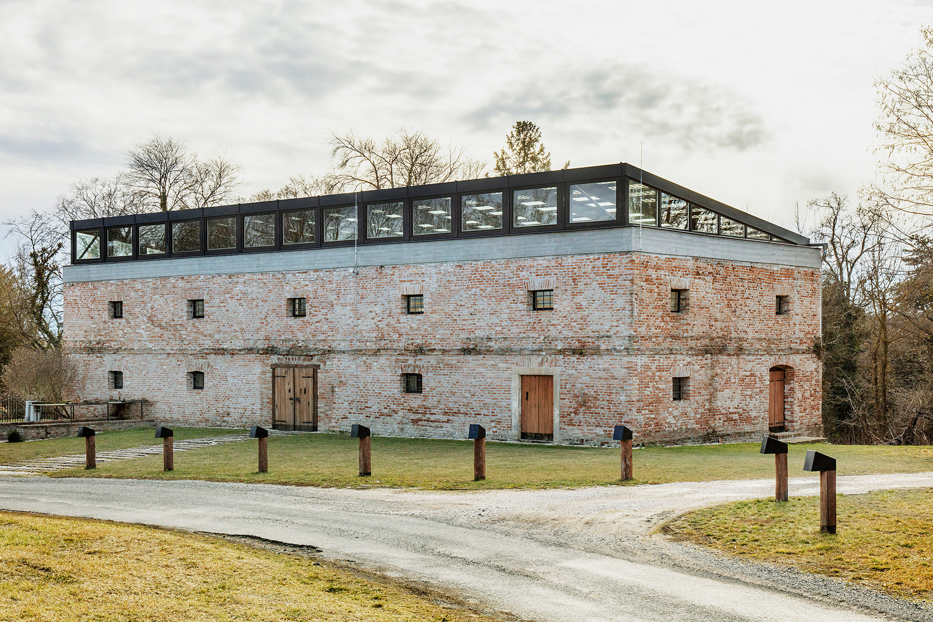 Magtár rendezvényterem Alsóbogáton - tervező: M. Miltényi Miklós / MM Művek - fotó: Bujnovszky Tamás