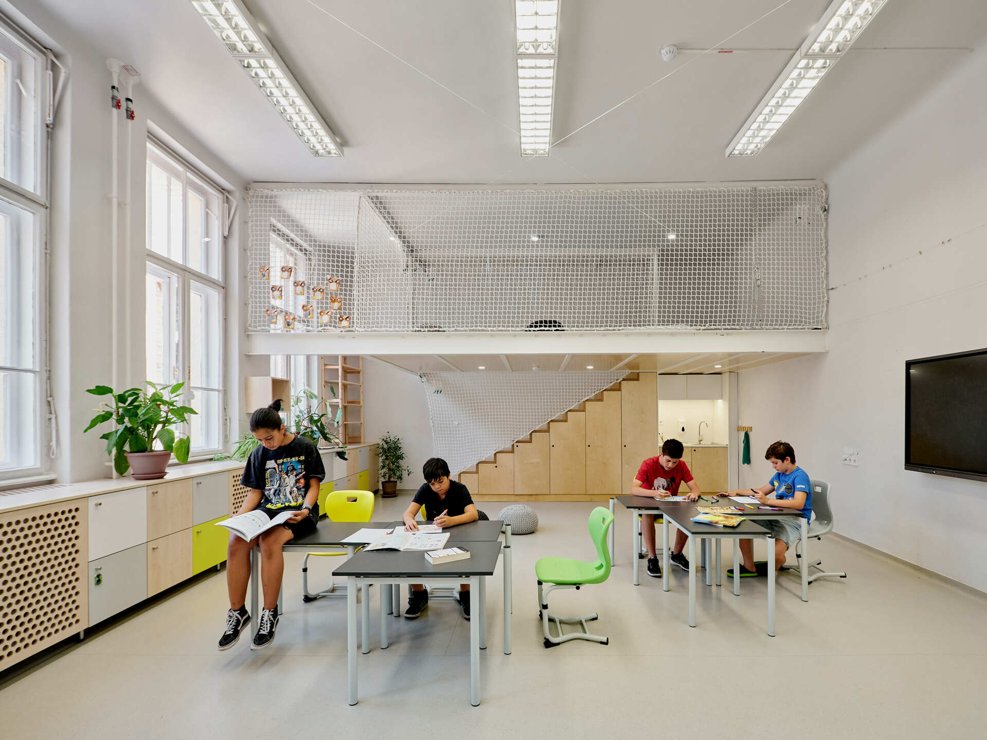 AKG Általános Iskola és Gimnázium - Fló Architects / Csővári Linda, Demeter Ágota - fotó: Batár Zsolt