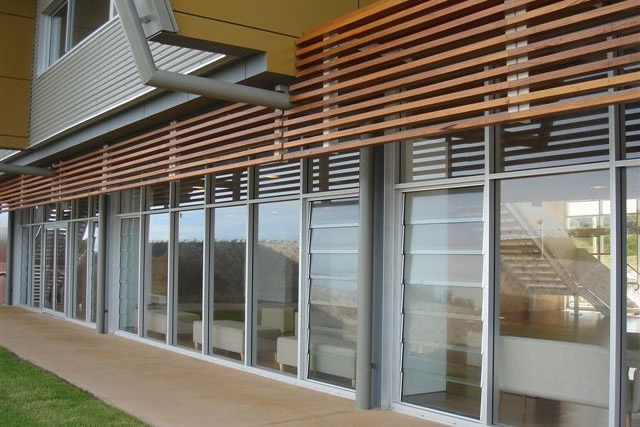 Colt termékek a Kingspan Light + Air divízióban