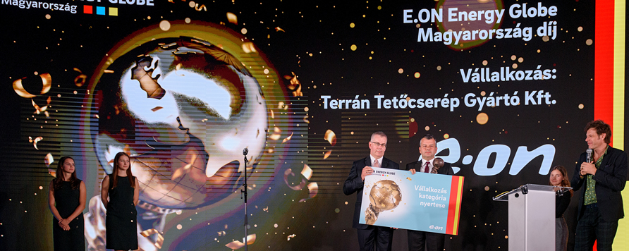 Energy Globe díjat nyert a Terrán Generon napelemes tetőcserép