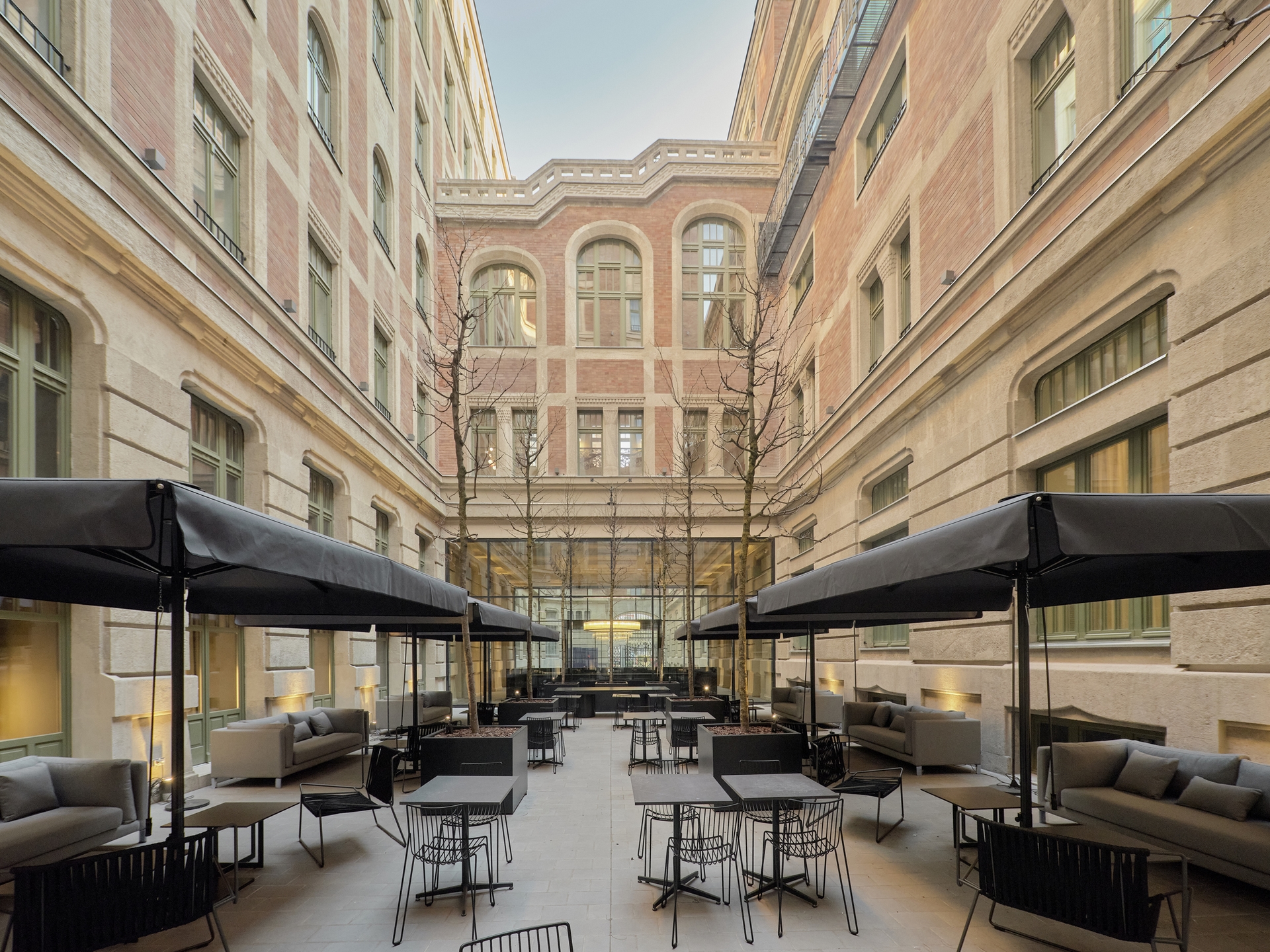 Meva támogatói különdíj - Draskóczy Gergely, Németh Tamás, Mészáros Gabriella, Bereczki Sándor, Szakolczai Alida: Kozmo Hotel és Társasház, Budapest