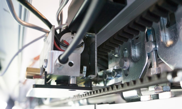 Szerviz szolgáltatások a record Ajtó-automatizálási Kft.-től