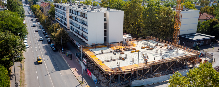 Környezettudatosan összeállított zsalupark a MEVA műanyag zsaluhéj-technológiájára alapozva
