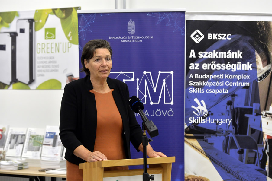 Megnyílt az új Legrand Csepeli Bemutatóterem
