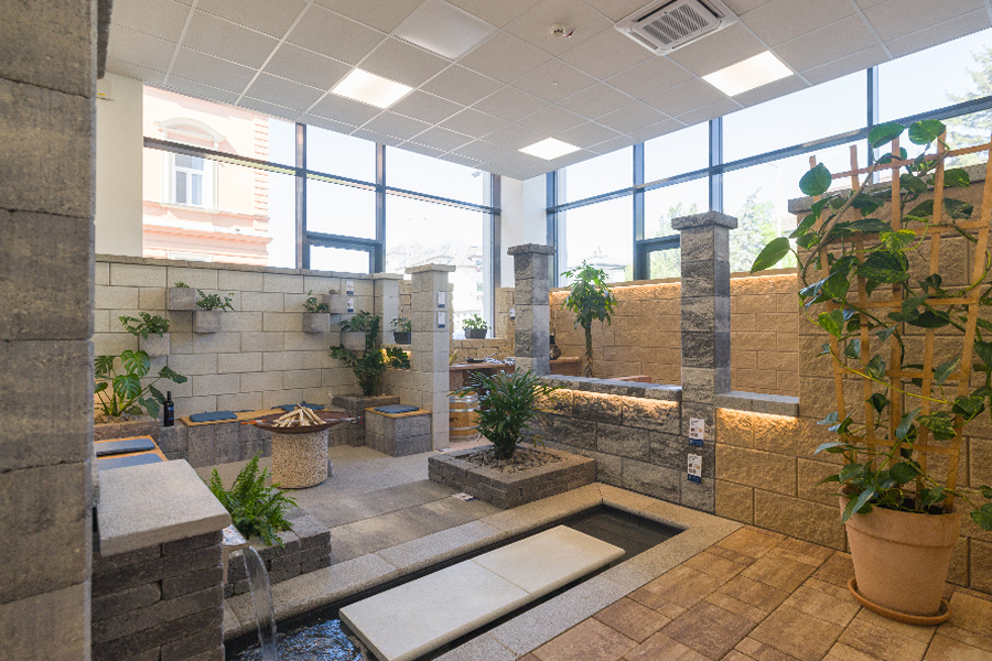 Új szemlélet a kertépítésben – élő inspiráció a Leier győri mintakertjében