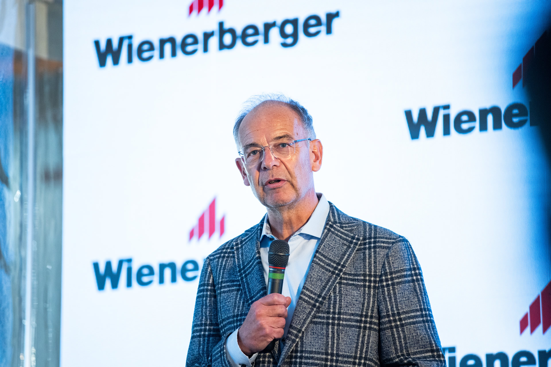 Heimo Scheuch, az osztrák Wienerberger AG elnök-vezérigazgatója. Heimo Scheuch, az osztrák Wienerberger AG elnök-vezérigazgatója.