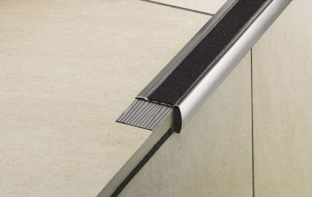 Schlüter®-TREP-GK/-GLK utólag beépíthető lépcsőprofilok