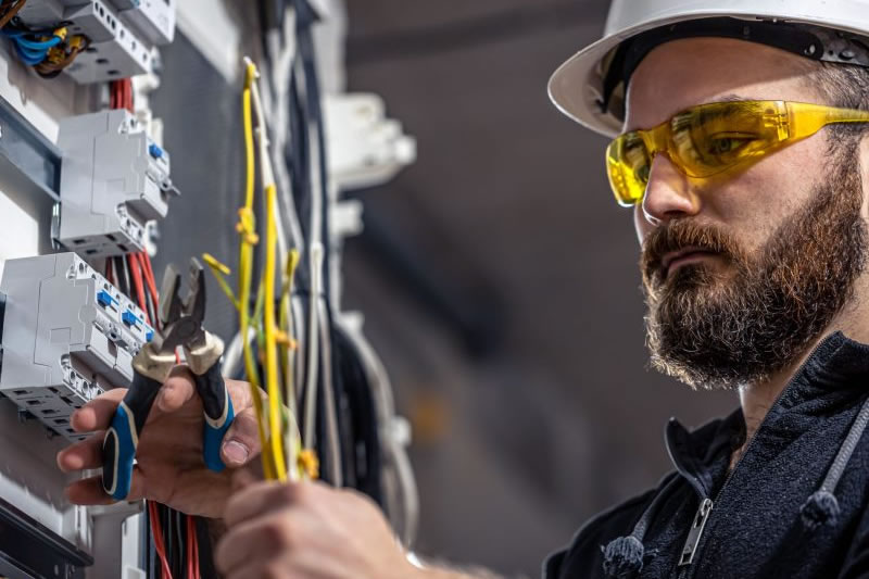 Csatlakozzon a Legrand Villanyszerelői Hűségprogramjához