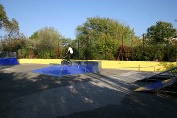 Benito extrém gördeszka és BMX ügyességi pálya