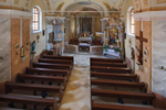 A berkenyei templomban az eredeti állapotú padlóburkolat visszaállításához finomra csiszolt felületű Solnhofeni mészkőlapokat használtak